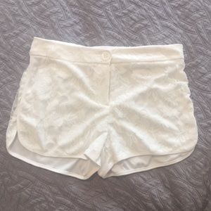 NWOT lace shorts